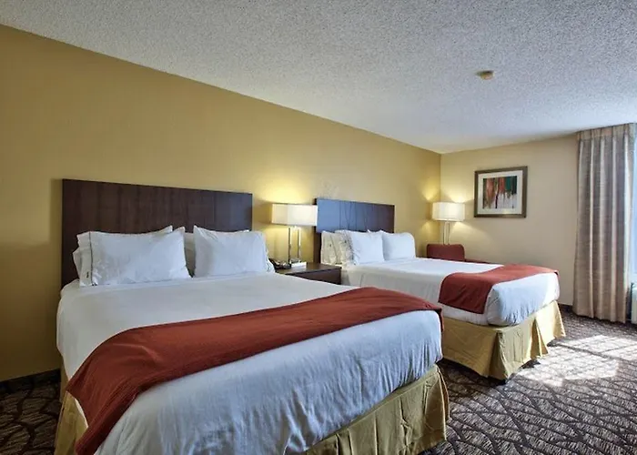 Express By Ihg Hotel 3*