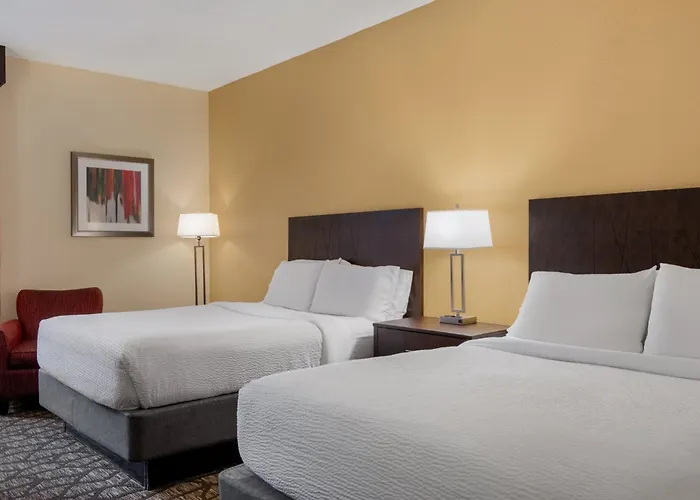 Express By Ihg Hotel 3*
