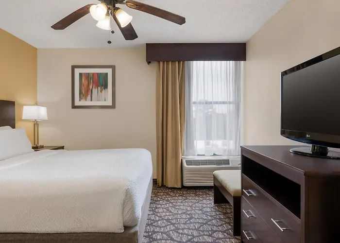 Express By Ihg Hotel 3*