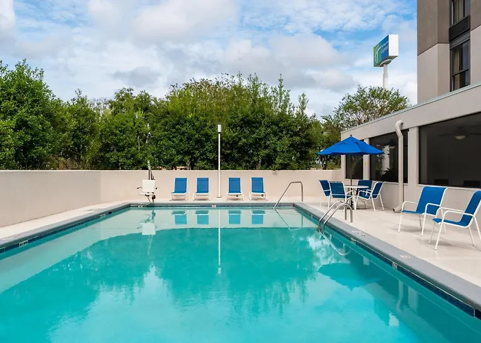 Express By Ihg Hotel Tallahassee