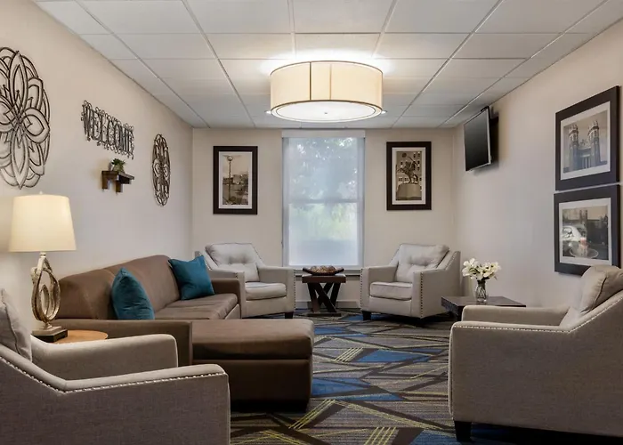 Hotel Express By Ihg Tallahassee