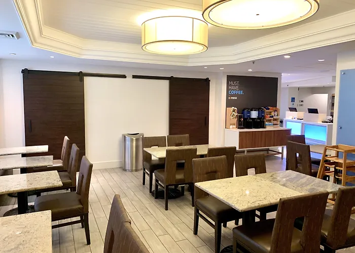Express By Ihg Hotel