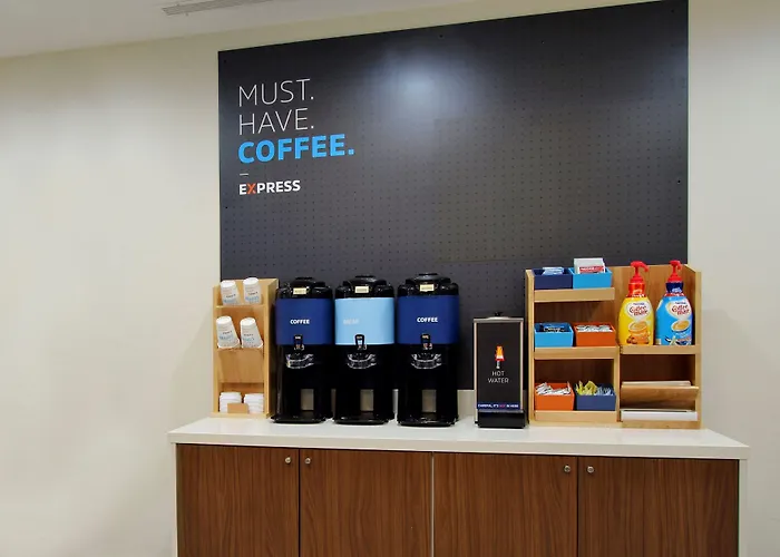 Express By Ihg Hotel 3*