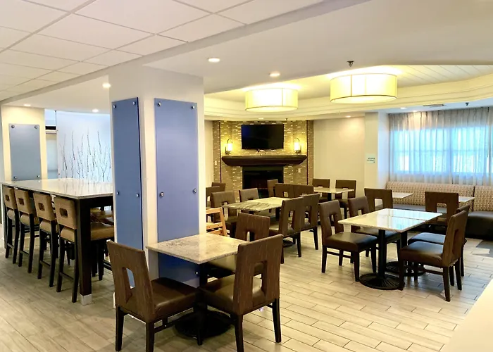 Express By Ihg Hotel Tallahassee