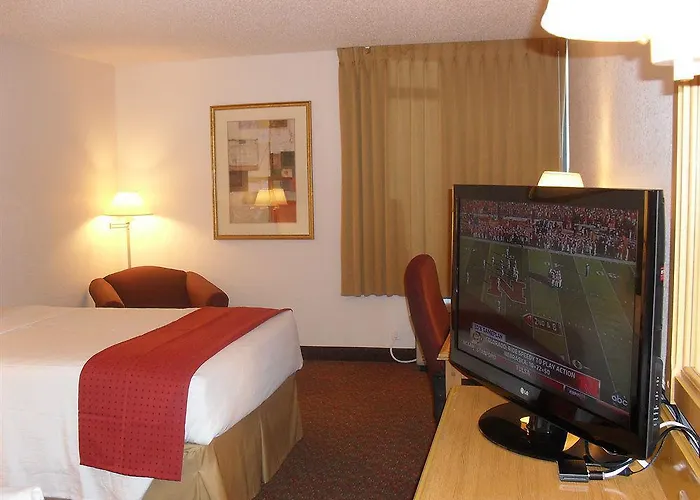 Express By Ihg Hotel 3*